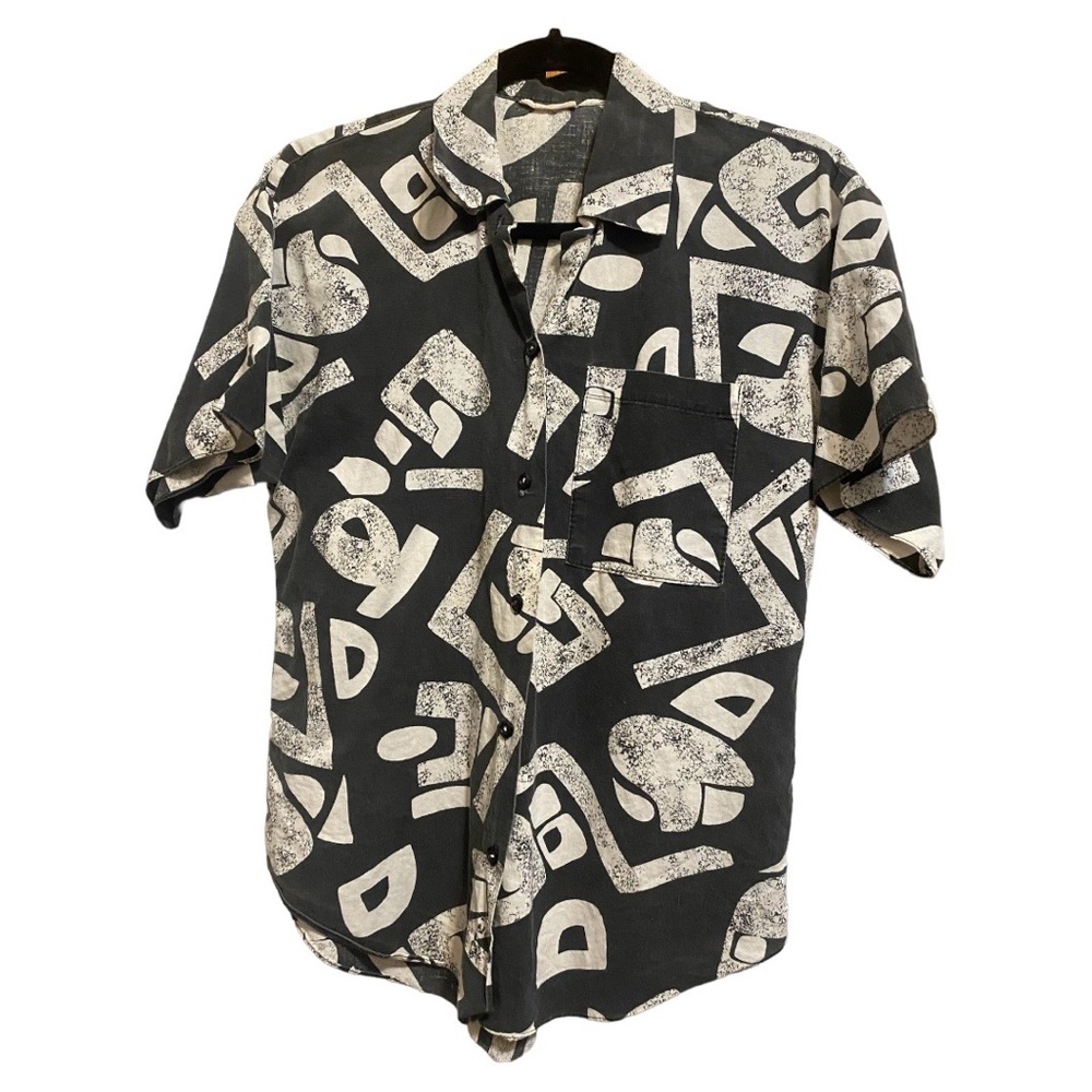 Vintage black and white geometric collared button up shirt